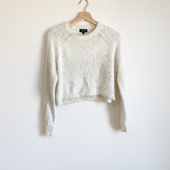 TOPSHOP | WHITE/CREAM FURRY KNITTED CROP TOP - Picture 1 of 5